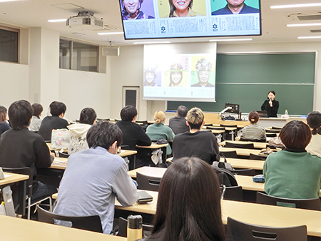 写真：講演会の様子