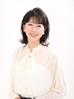 前田彩名氏