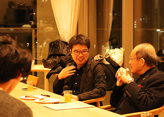 スタッフレビュー